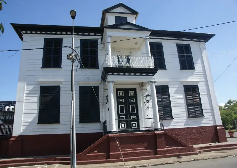 Walking the historic centre of Paramaribo