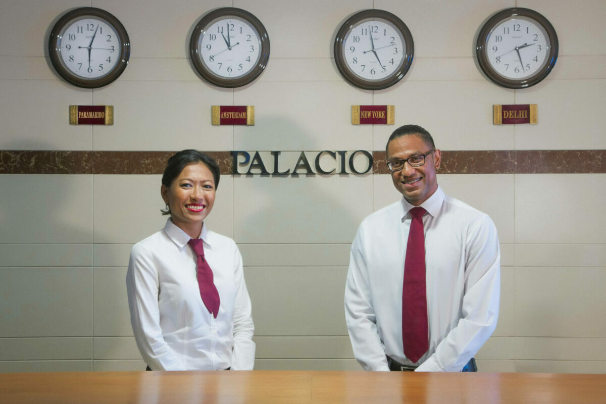 Palacio-FrontDesk-Welcome-2-Attendants